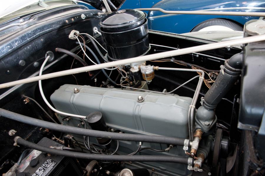  Chevrolet Special DeLuxe Convertible Coupe 1940 года  (фото 36 из 52)